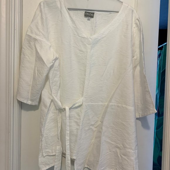 blouse - Picture 2 of 2